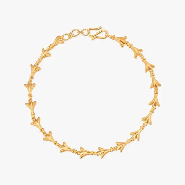 22K yellow-gold flowerbud chain bracelet with toggle clasp