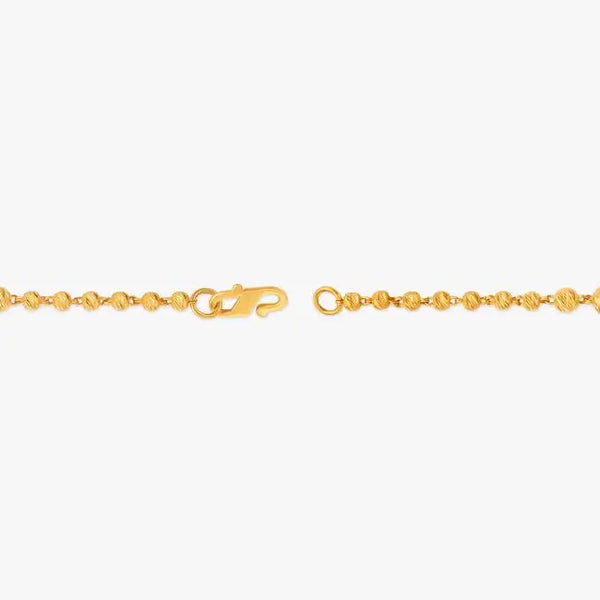 Gold bracelet with oval clasp and linked chain extension