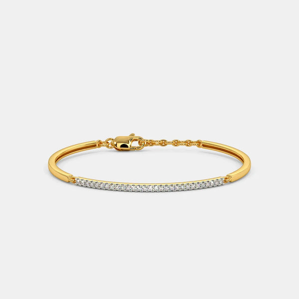 The Xari Oval Bangle