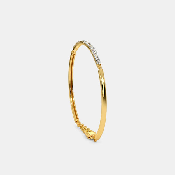 The Xari Oval Bangle