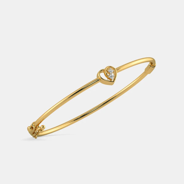 The Akira Oval Bangle