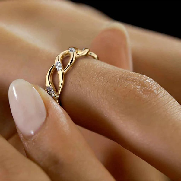 The Mistee Band Ring